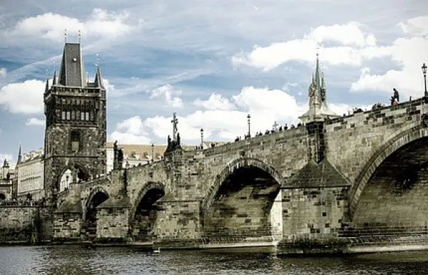 גשר קארל – להכיר אותו מקרוב