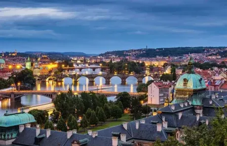 מדריך מקיף: 10 המלונות המובילים במרכז פראג לשנת 2025